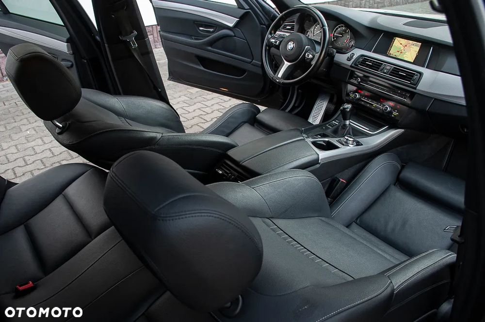 BMW Seria 5 520d Sport Line - 14