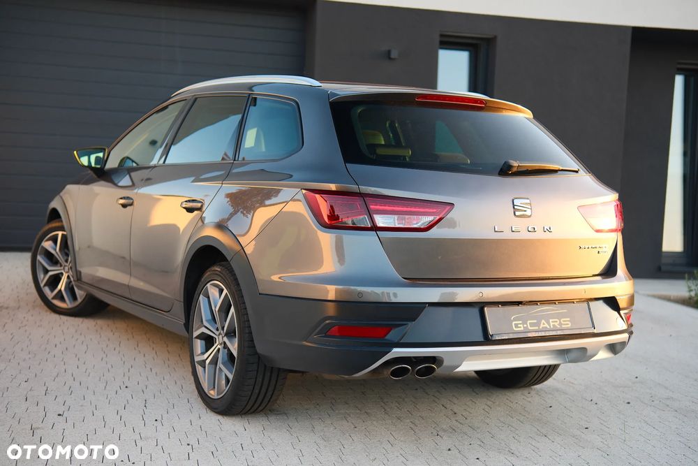 Seat Leon 2.0 TDI DPF Start&Stop DSG XCELLENCE - 21