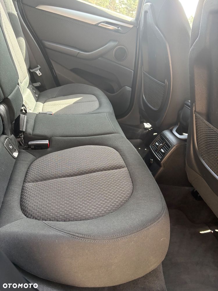 BMW X1 sDrive18i Sport Line - 25