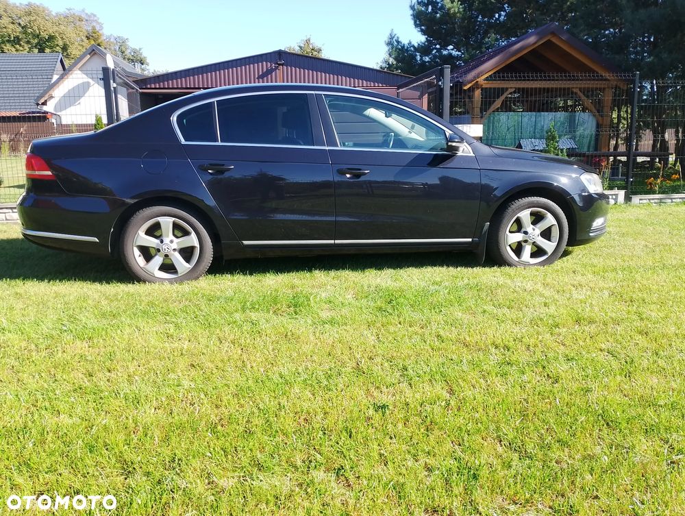 Volkswagen Passat - 8