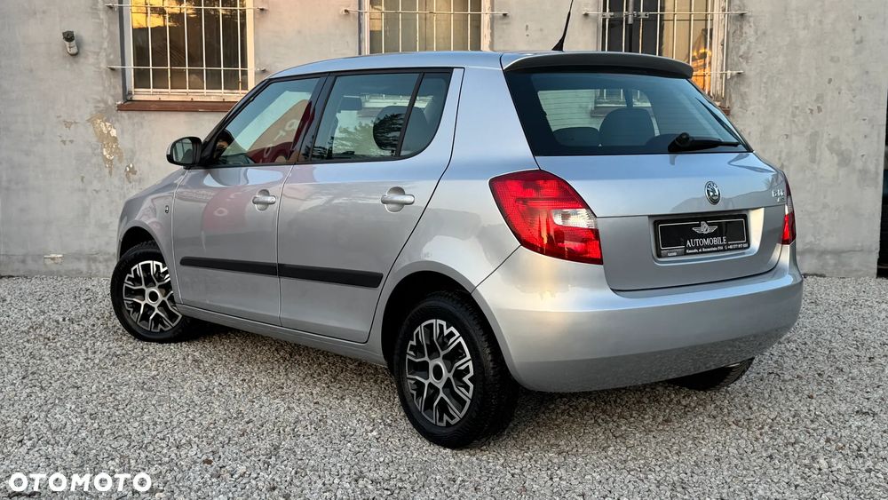 Skoda Fabia 1.2 HTP STYLE EDITION - 4
