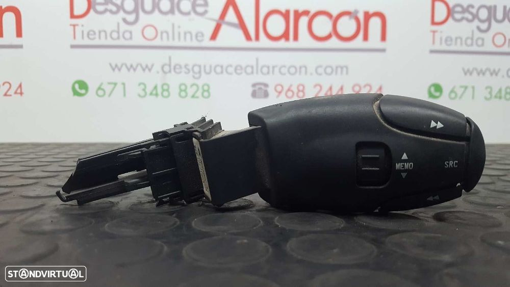 CONTROLE DO SISTEMA DE ÁUDIO / RÁDIO CD FIAT ULYSSE (179) 2.2 JTD DYNAMIC - 1