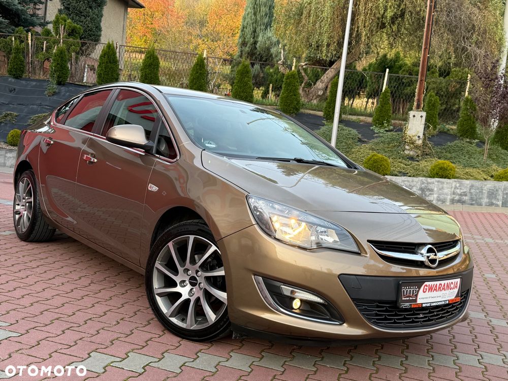 Opel Astra IV 1.6 Essentia - 10