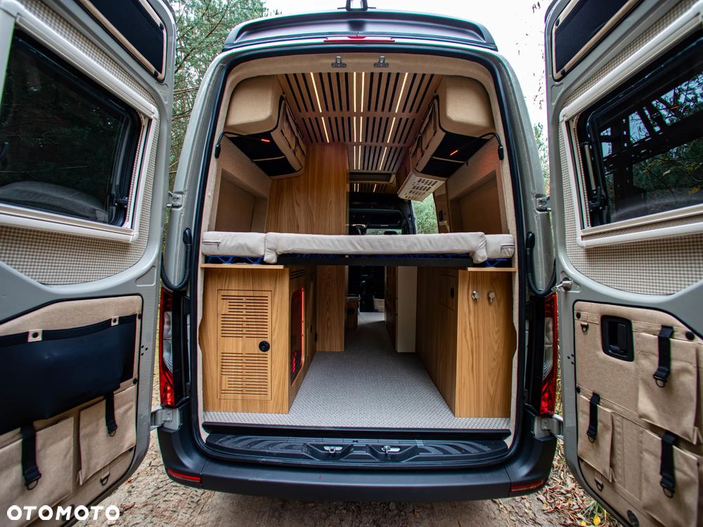 Mercedes-Benz Sprinter - 9