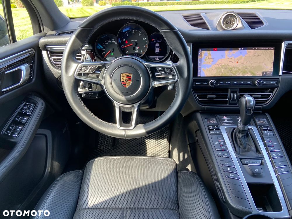Porsche Macan - 28