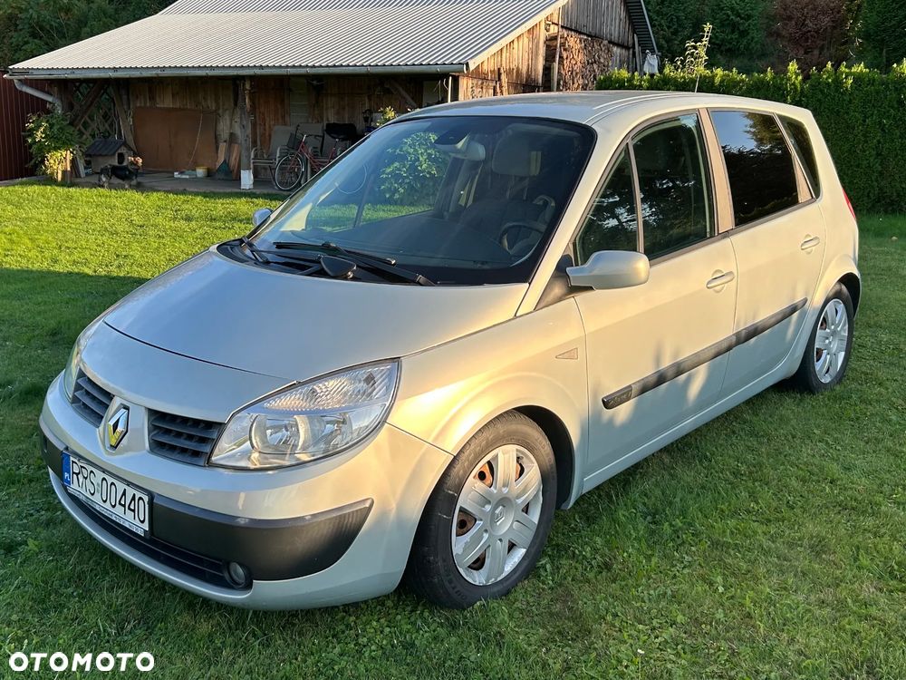 Renault Scenic 2.0 Confort Authentique - 4