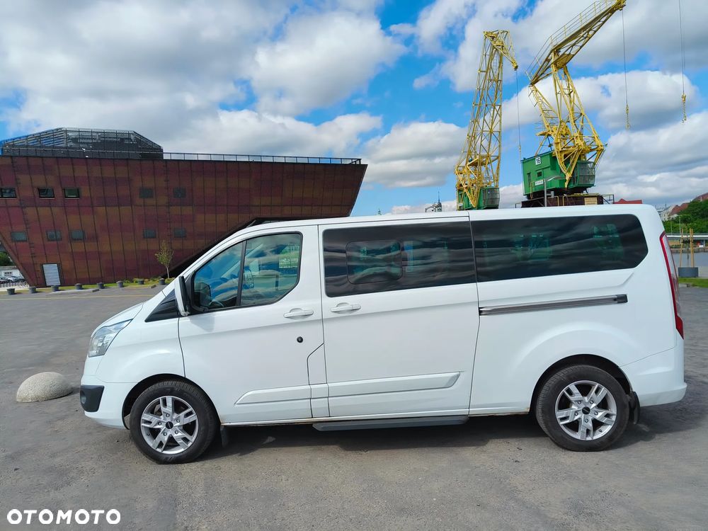 Ford Tourneo Custom 300 L2H1 VA Titanium - 9