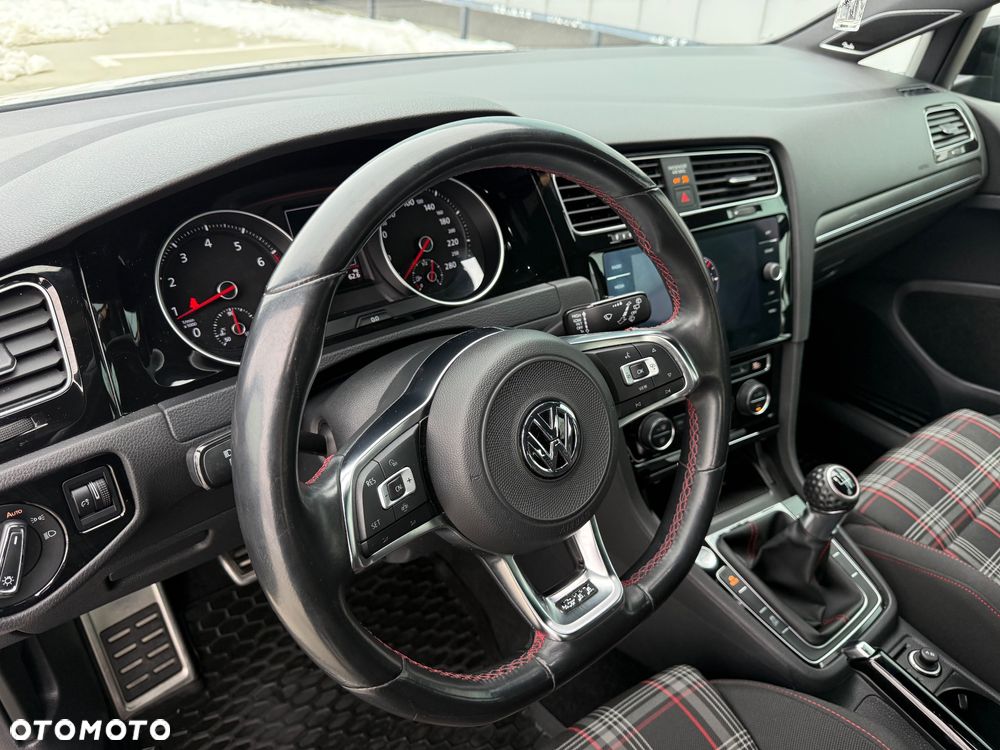 Volkswagen Golf GTI 2.0 TSI OPF Performance - 7