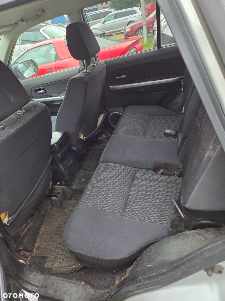 Suzuki Grand Vitara 2.4 Premium EU5 - 9
