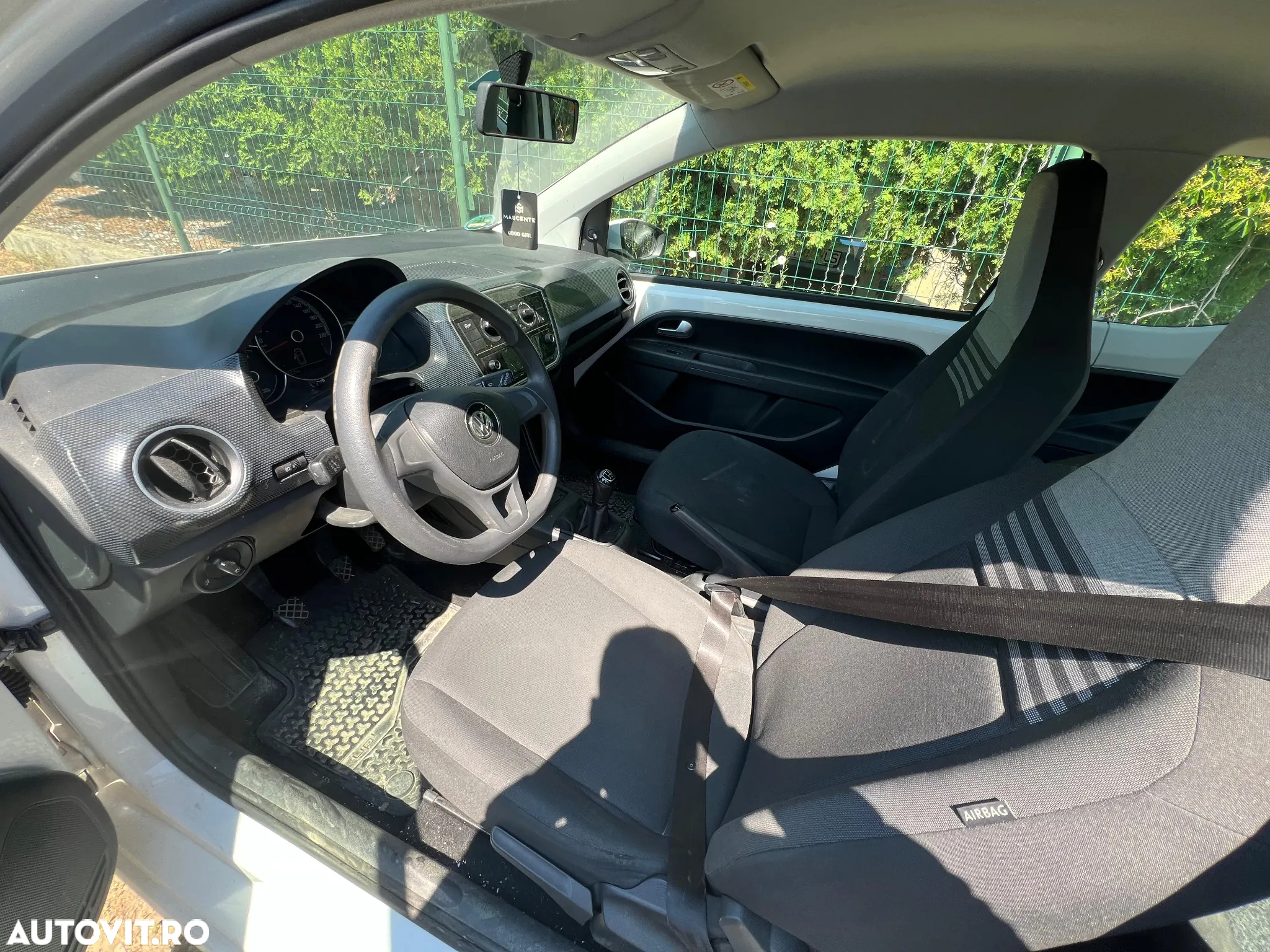 Volkswagen up! (BlueMotion Technology) take - 3