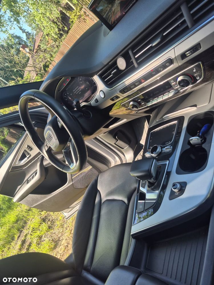 Audi Q7 - 10