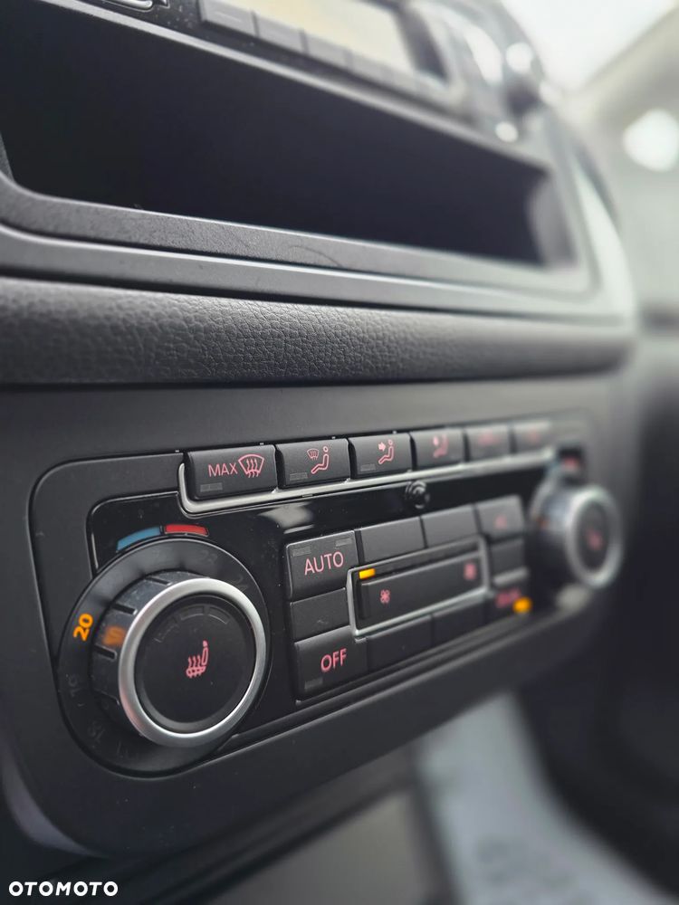 Volkswagen Golf - 11