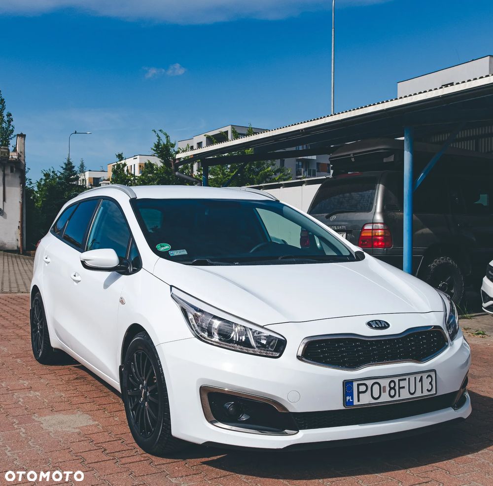 Kia Ceed 1.6 GDI M DCT - 1