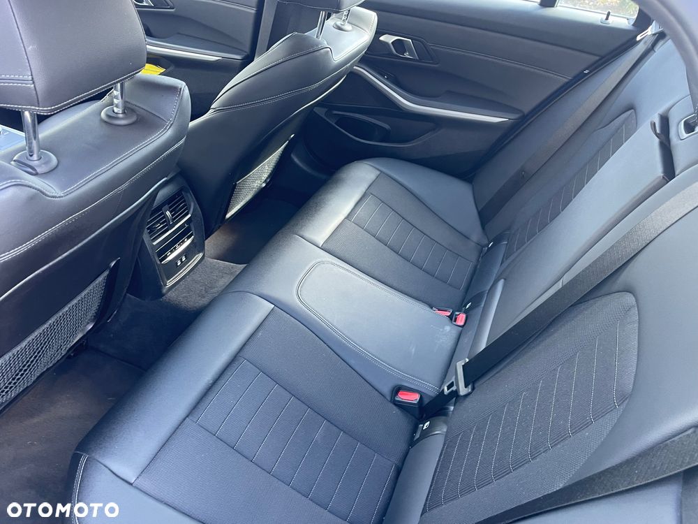 BMW Seria 3 330e iPerformance Sport Line - 10