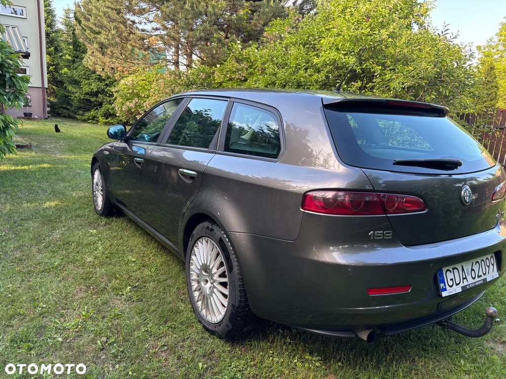 Alfa Romeo 159 1.9 JTDM 16V DPF Distinctive - 9
