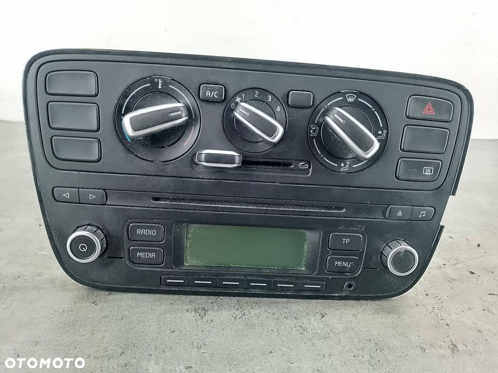 RADIO  SKODA CITIGO 1ST035156B  RCD215 - 1