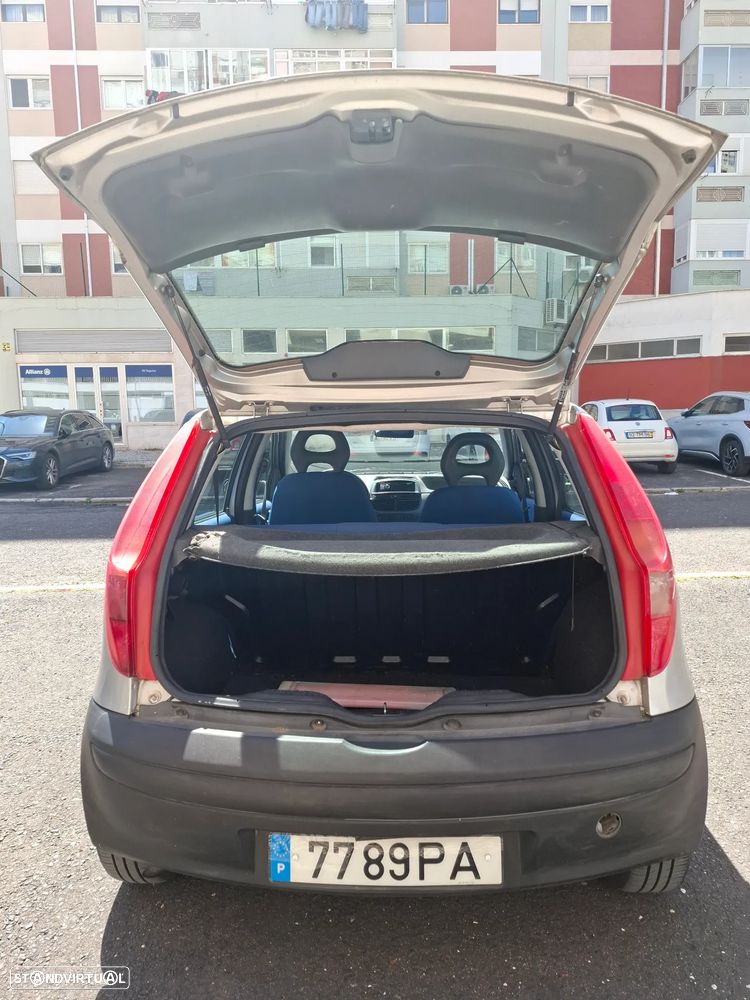 Fiat Punto 1.2 S - 12