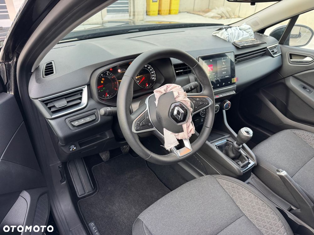 Renault Clio - 19