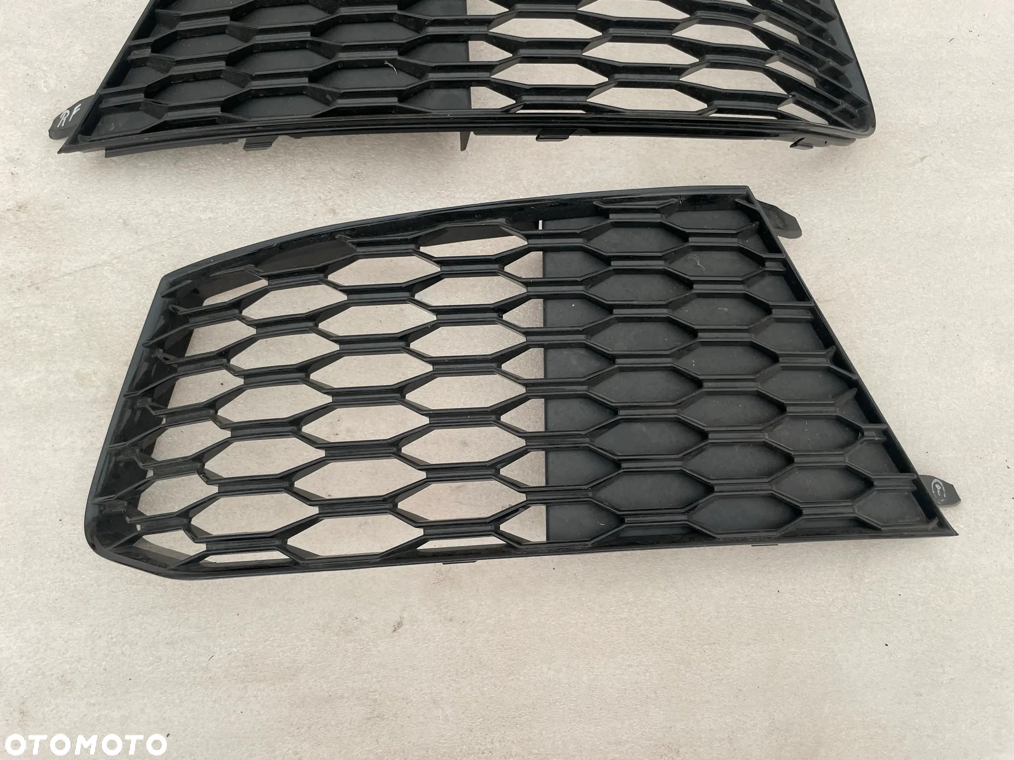 Audi RS6 C7 kratka zderzaka prawa lewa 4G0807245A, 4G0807246A - 2