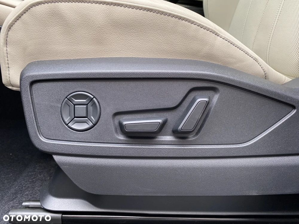 Audi Q5 Sportback - 23