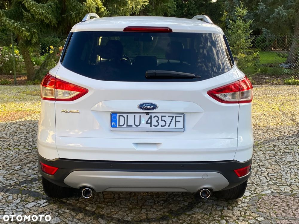 Ford Kuga 2.0 TDCi 2x4 Titanium - 5