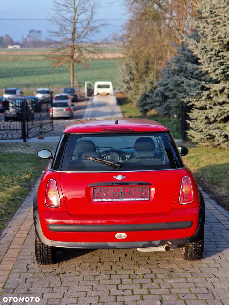 MINI ONE Sidewalk - 7