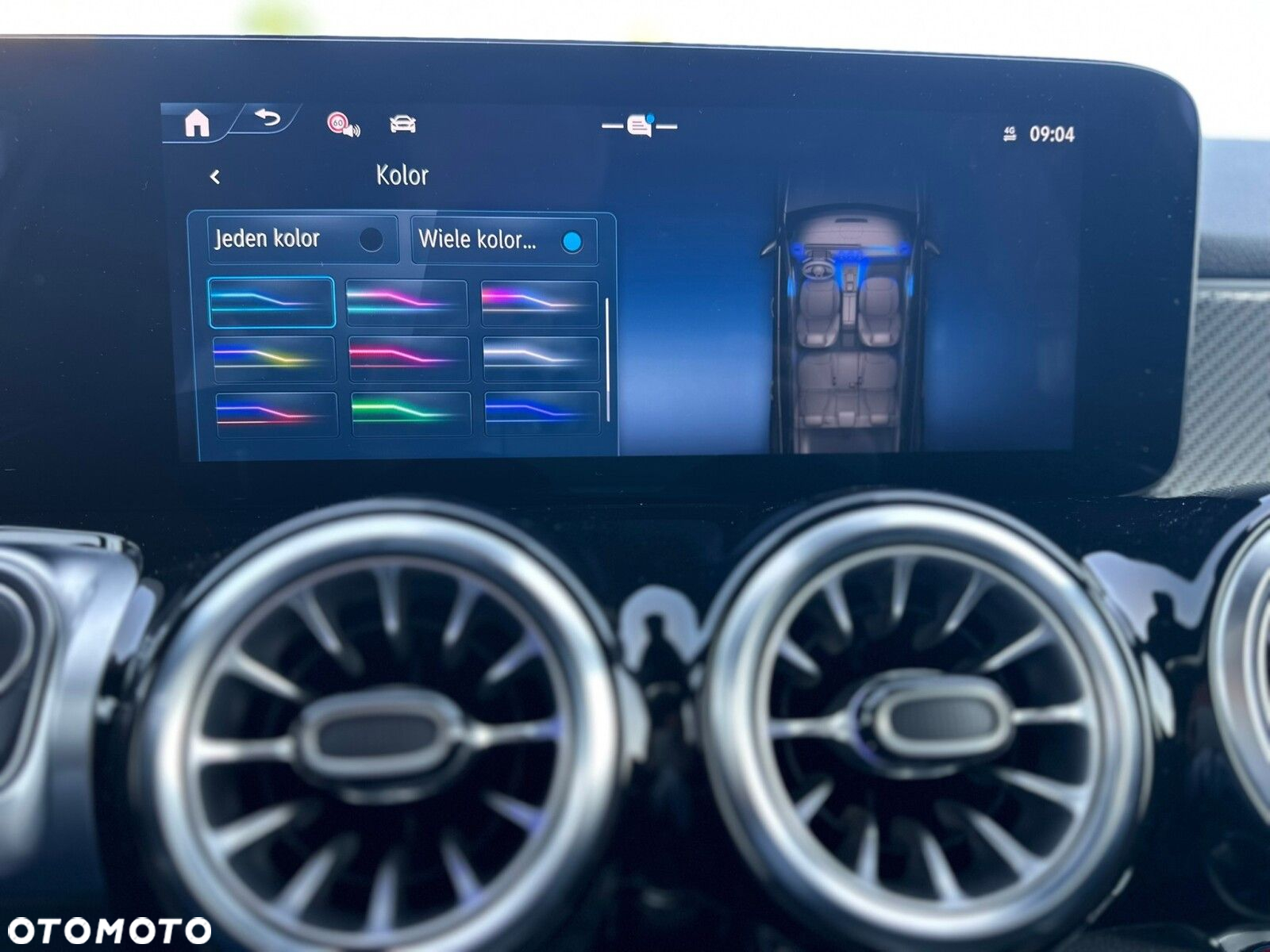 Mercedes-Benz GLB - 25