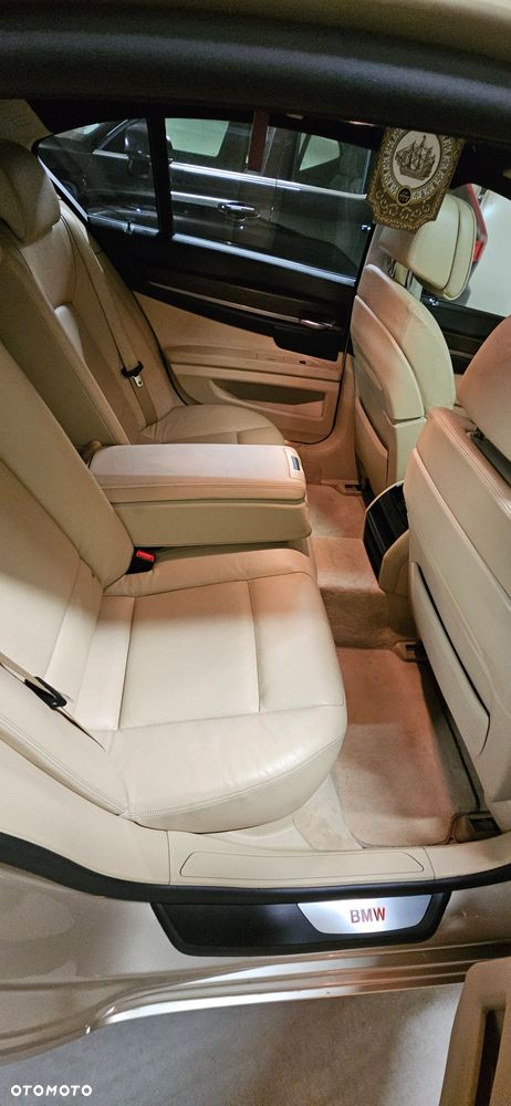 BMW Seria 7 740d xDrive - 6