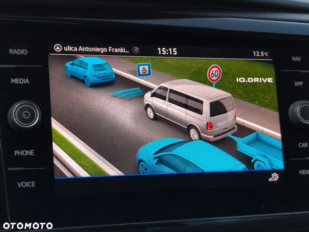 Volkswagen Multivan - 35