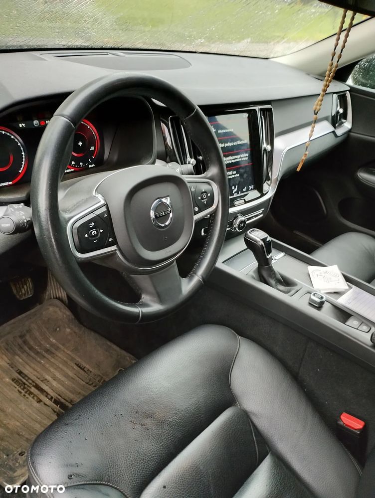 Volvo V60 D3 Momentum Core - 6