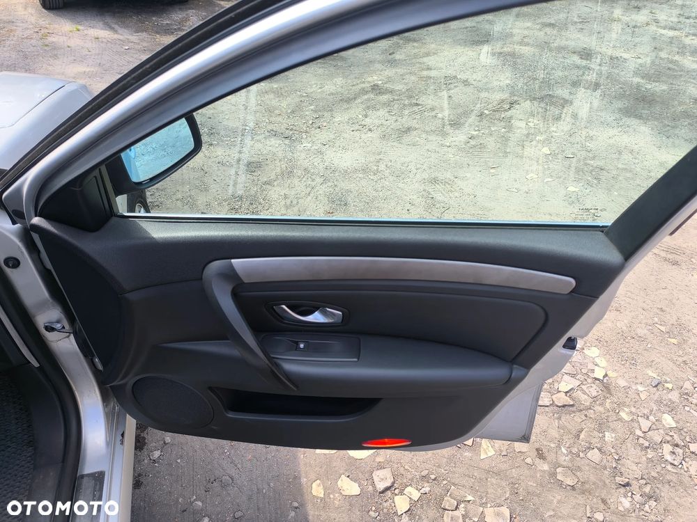 Renault Laguna 2.0 DCi Expression - 7