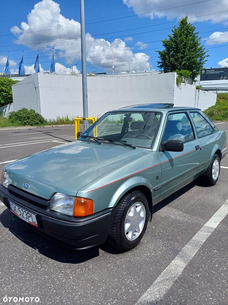 Ford Escort - 10