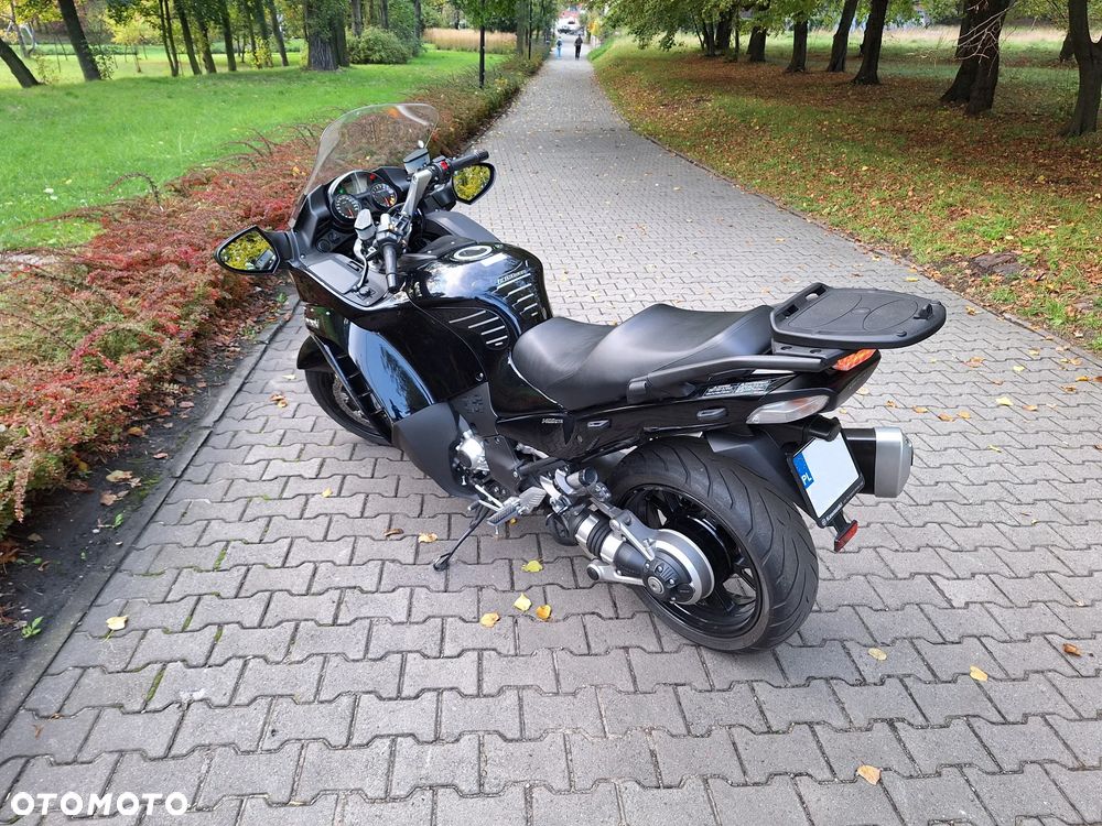 Kawasaki GTR - 12