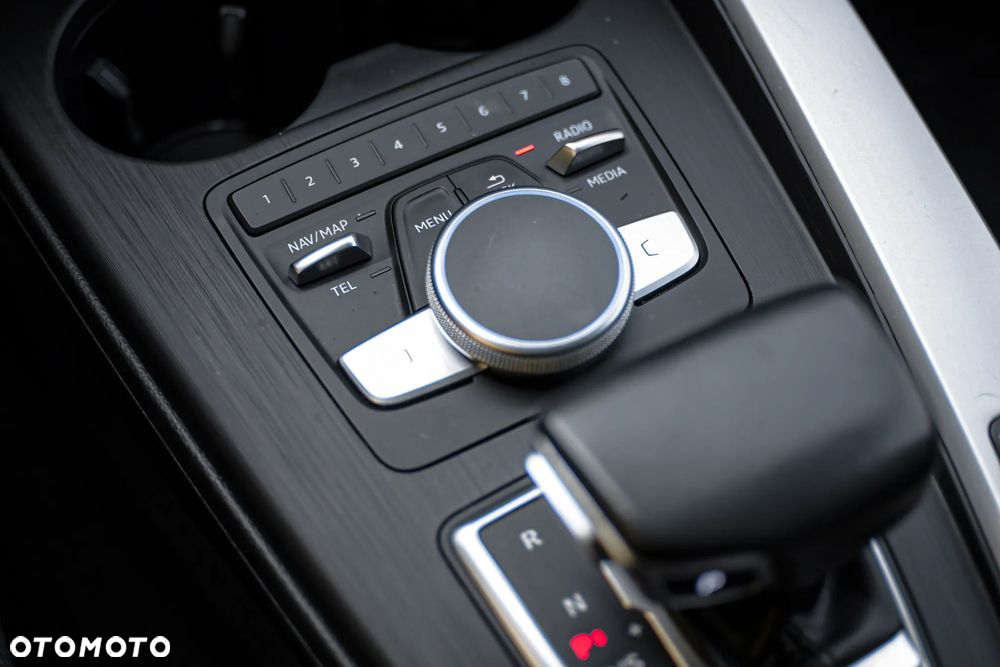 Audi A4 Allroad 2.0 TDI Quattro S tronic - 23