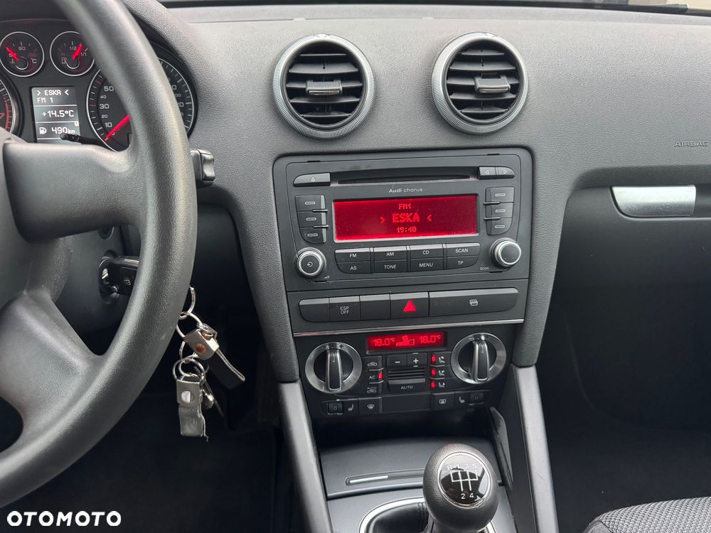 Audi A3 Sportback 1.6 Ambition - 24