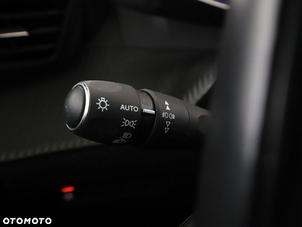 Peugeot 2008 1.2 PureTech GT Line S&S - 36