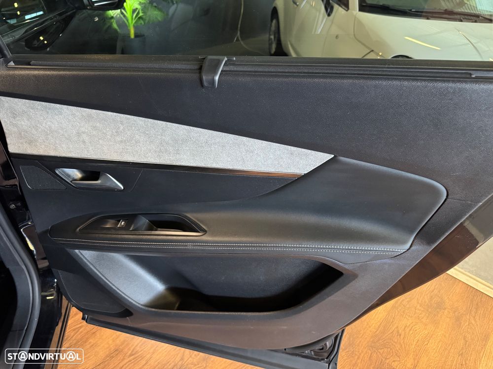 Peugeot 5008 1.5 BlueHDi GT Line - 36