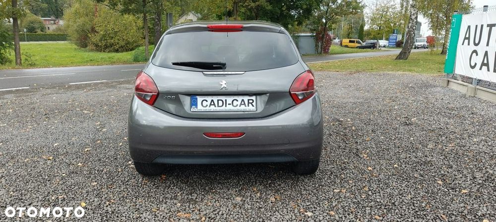 Peugeot 208 2018 photo 5