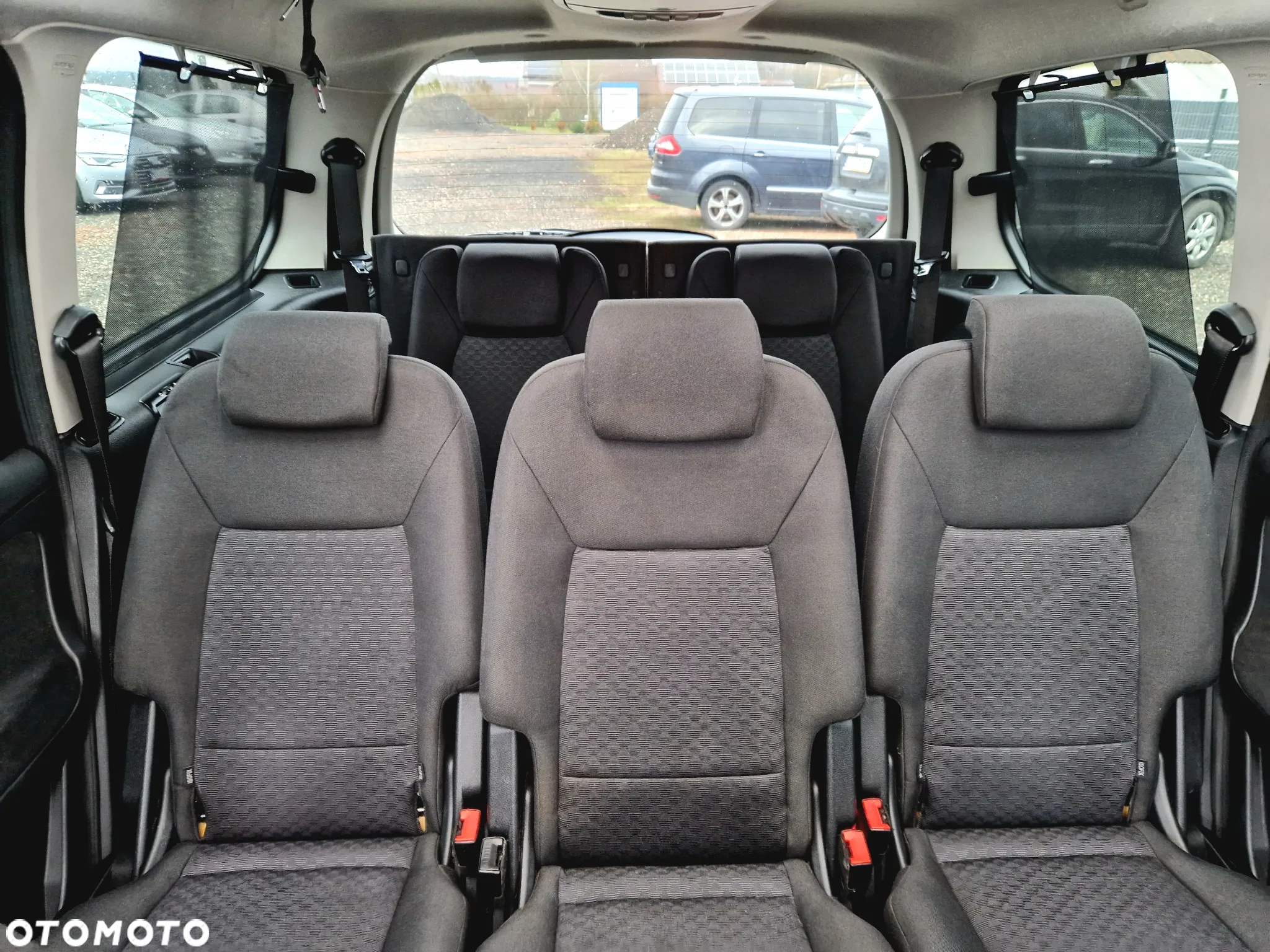 Ford Galaxy 2.0 Ghia - 28