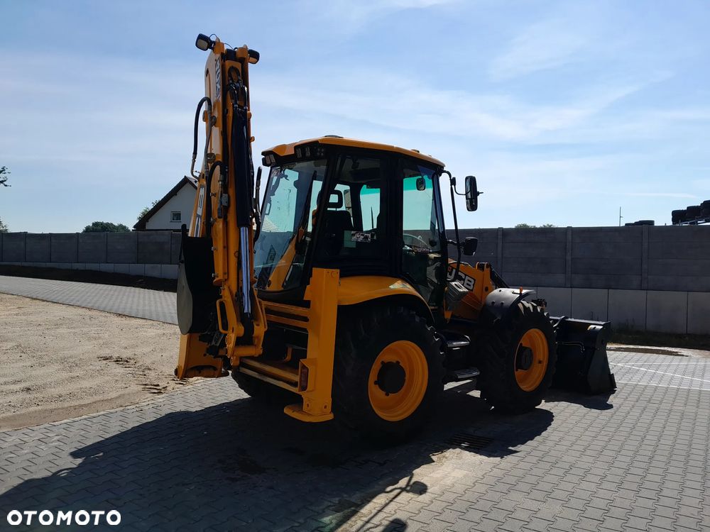 JCB JCB 4CX AEC  2023r - 7