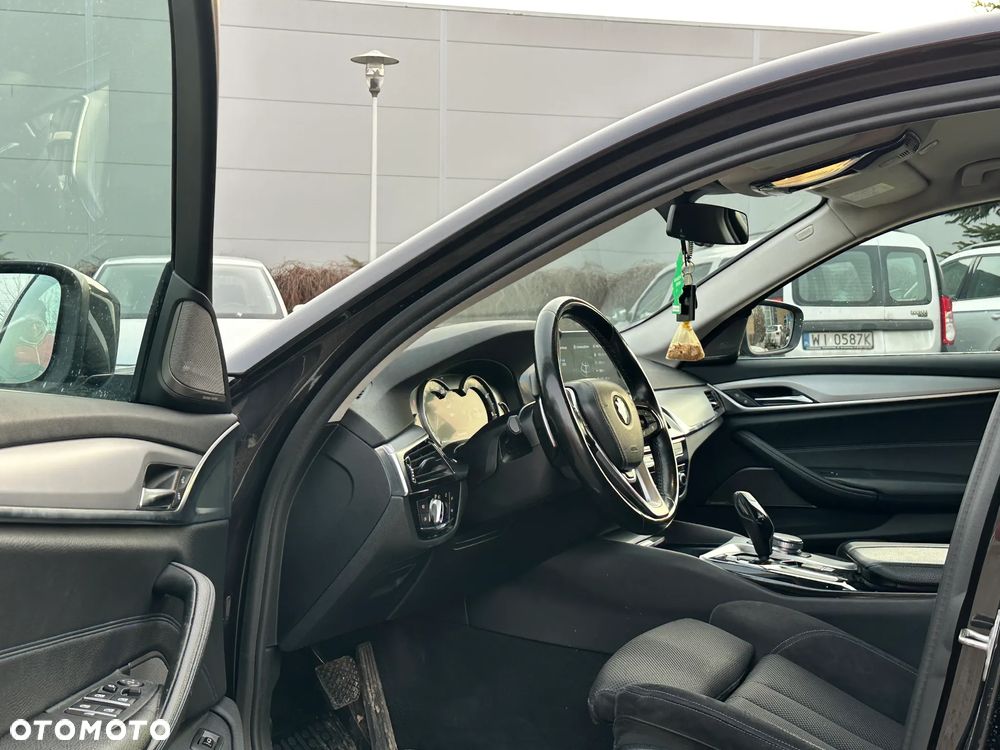 BMW Seria 5 520d - 12