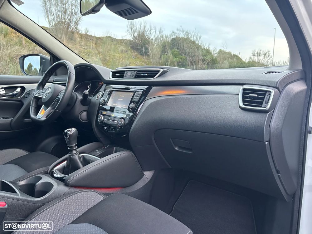 Nissan Qashqai 1.5 dCi N-Connecta Led - 25