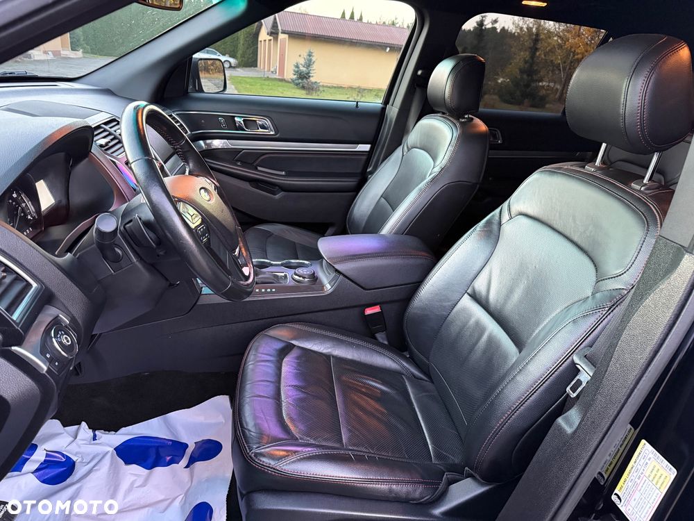 Ford Explorer - 23