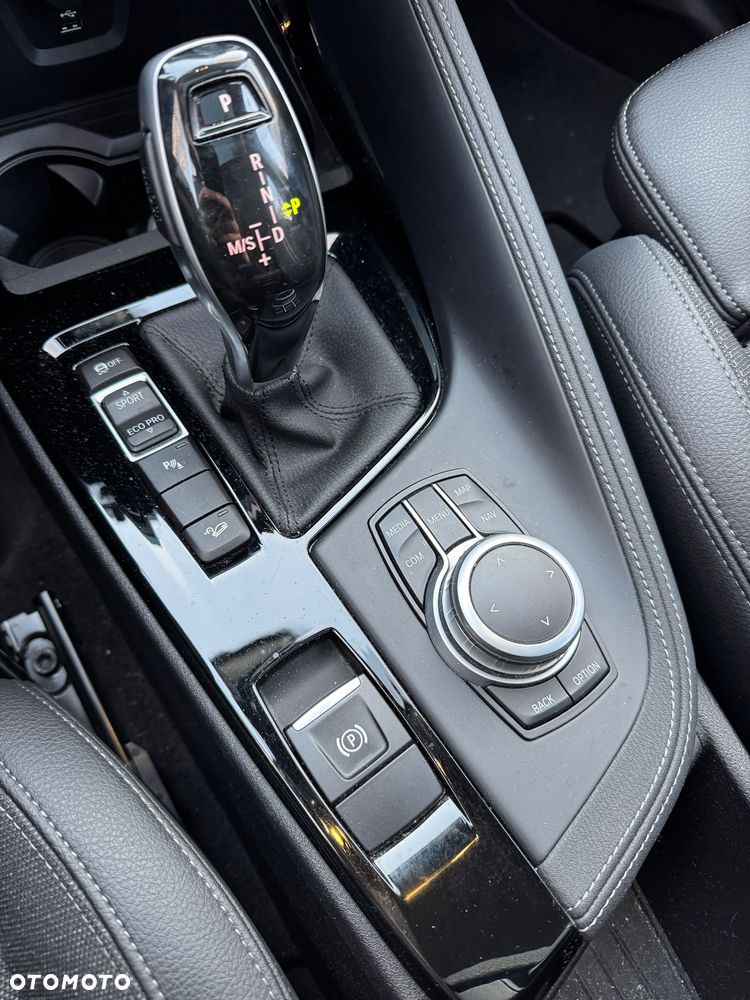 BMW X1 sDrive20d Sport Line - 16