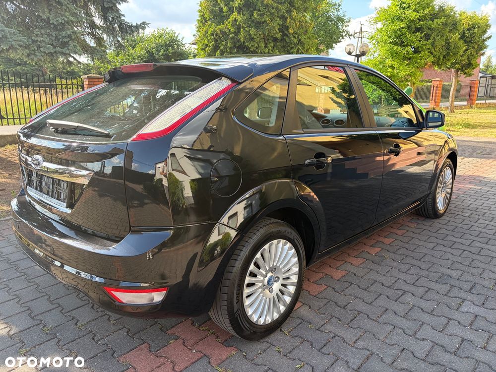 Ford Focus 1.8 Titanium - 9