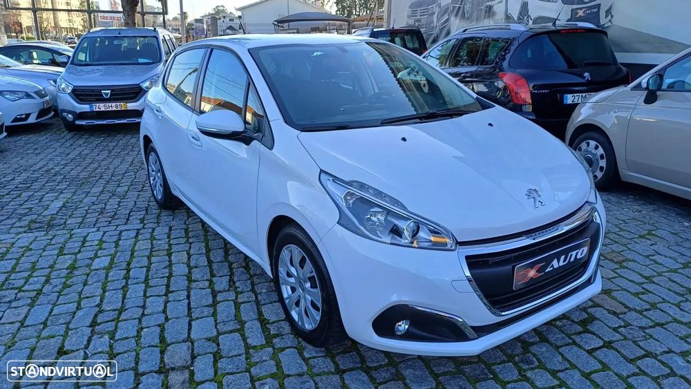 Peugeot 208 - 3