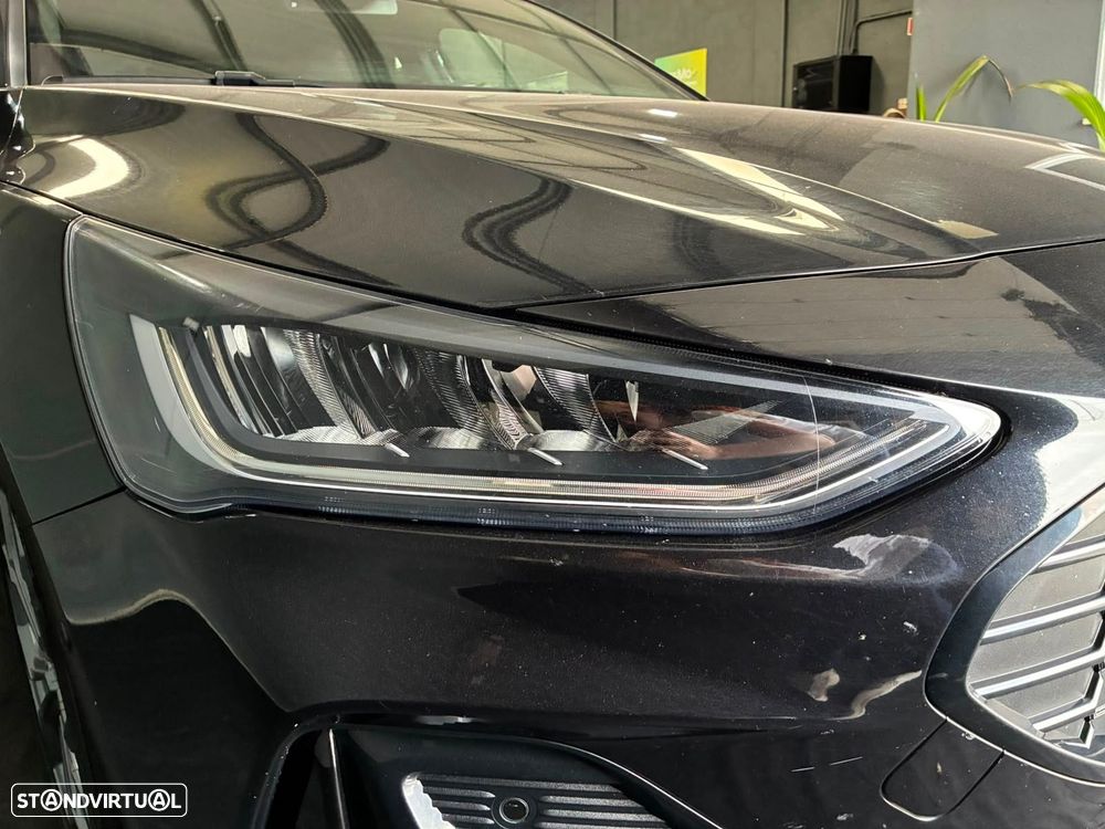 Ford Focus 1.0 EcoBoost MHEV ST-Line X - 32