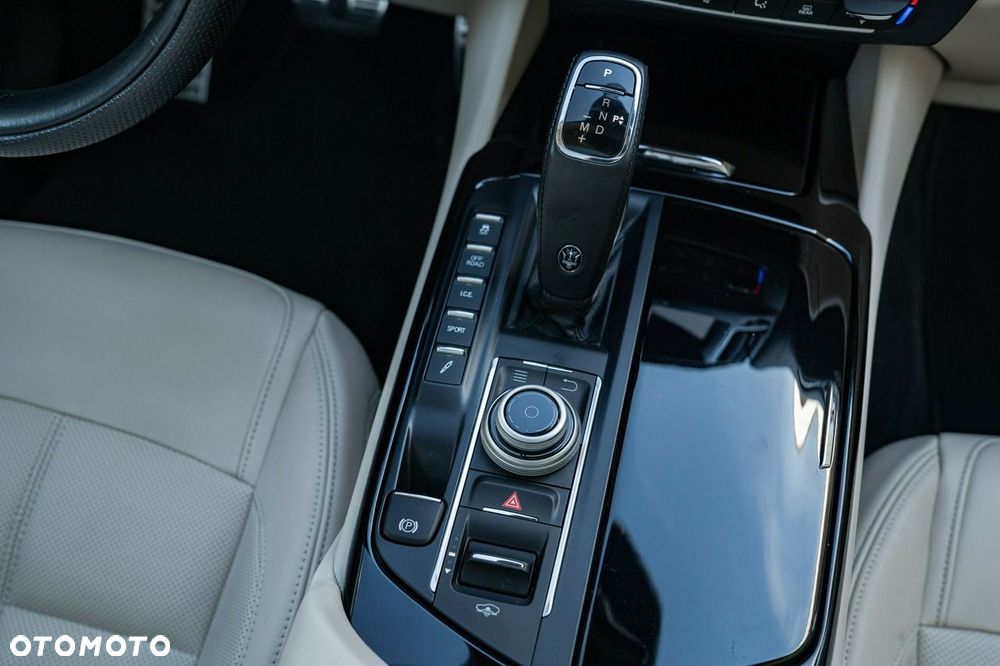 Maserati Levante Diesel Granlusso - 32