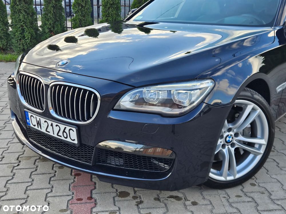 BMW Seria 7 750i xDrive Edition Exclusive - 31