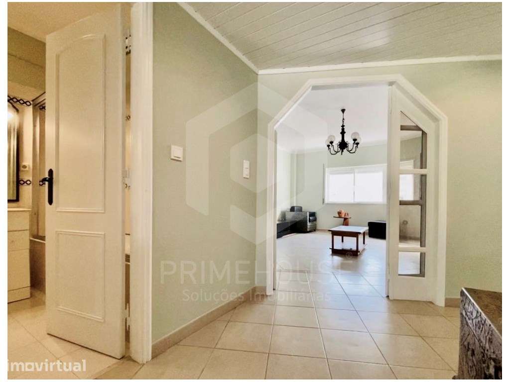 Apartamento T2 com Suite em Santa Marta do Pinhal - Grande imagem: 3/31